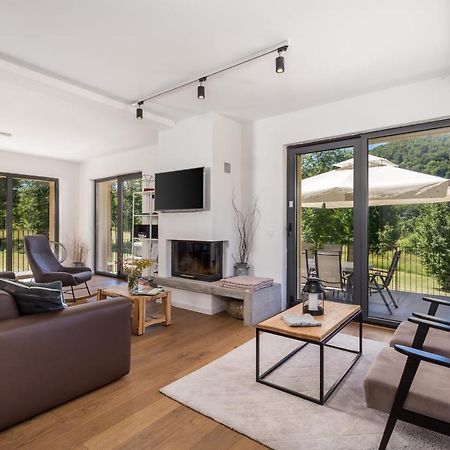Modern Alpine Monsalbius Chalet Baske Ostarije Esterno foto
