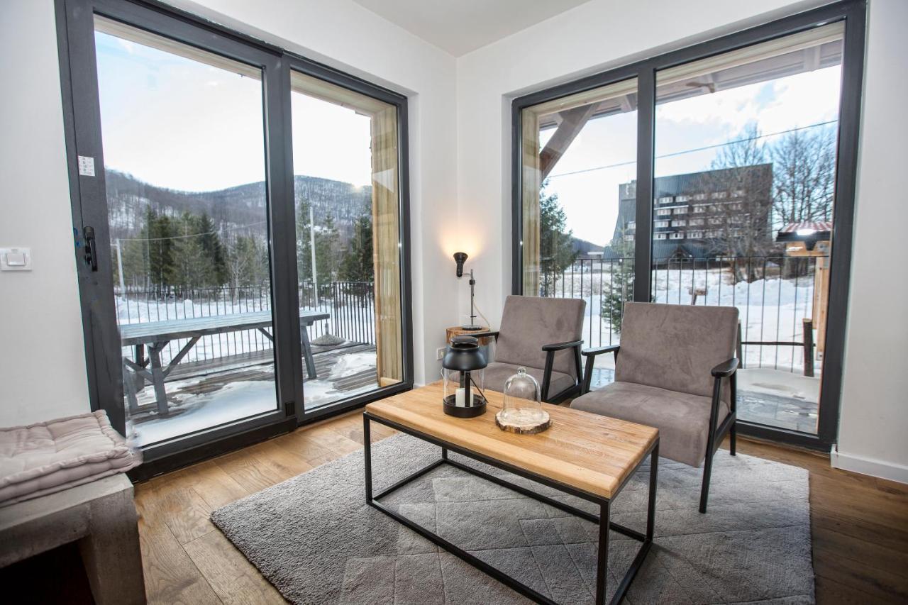 Modern Alpine Monsalbius Chalet Baske Ostarije Esterno foto