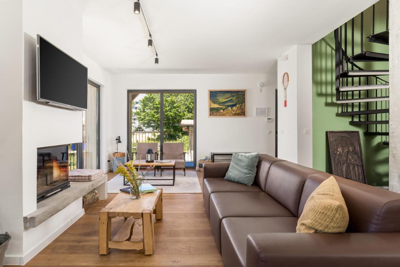 Modern Alpine Monsalbius Chalet Baske Ostarije Esterno foto