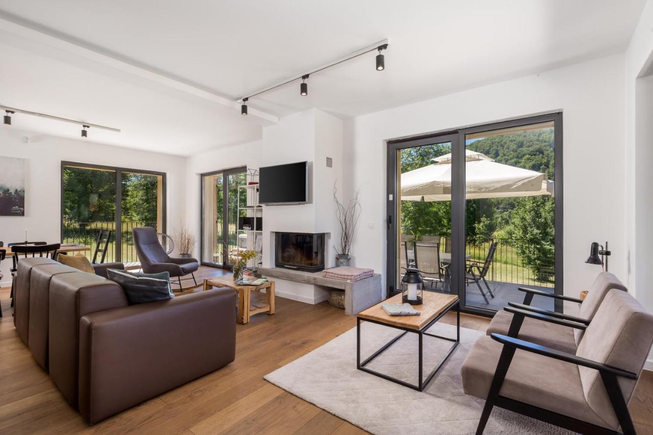 Modern Alpine Monsalbius Chalet Baske Ostarije Esterno foto