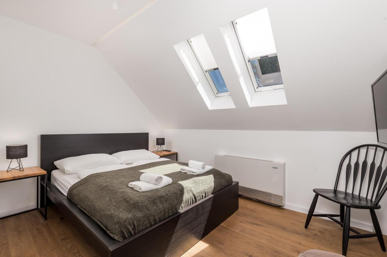 Modern Alpine Monsalbius Chalet Baske Ostarije Esterno foto