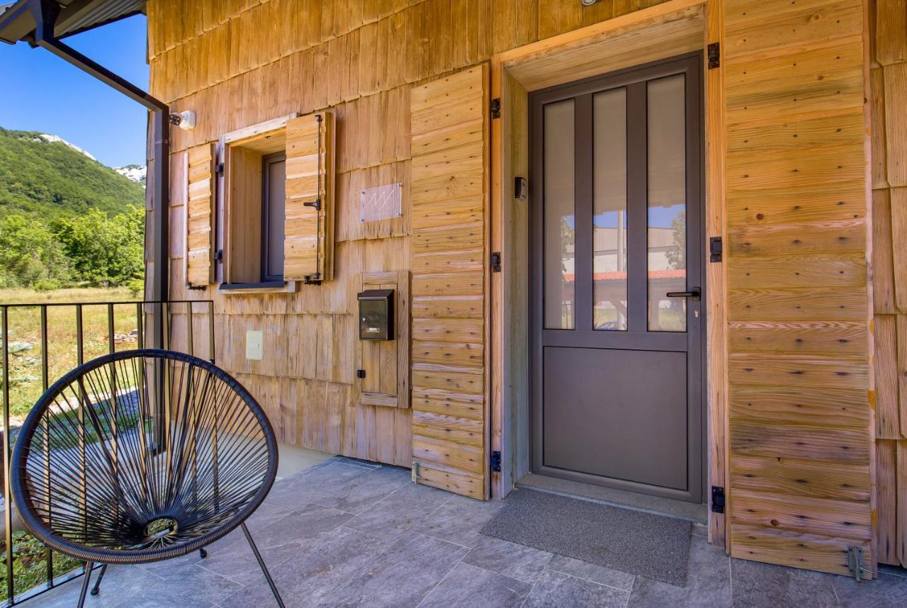 Modern Alpine Monsalbius Chalet Baske Ostarije Esterno foto